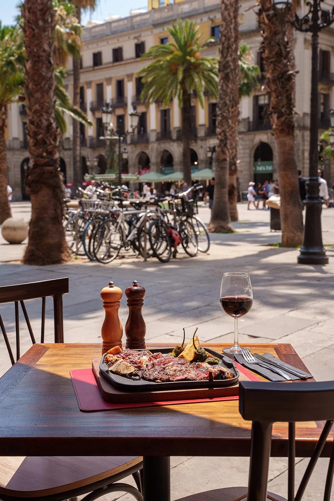 Terraza de Nook en Plaça Reial