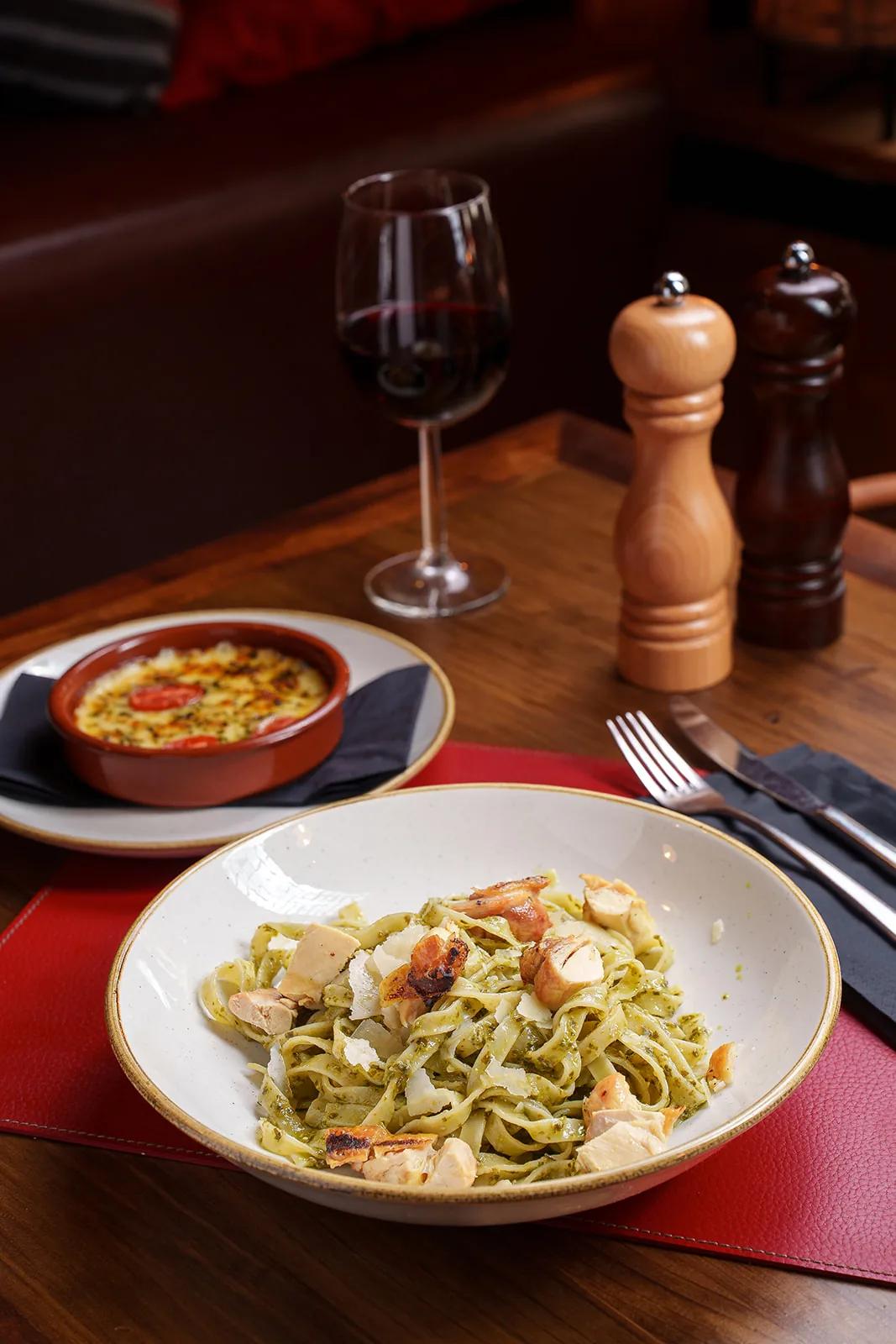 La carta de Nook: brasa, burgers y pasta casera